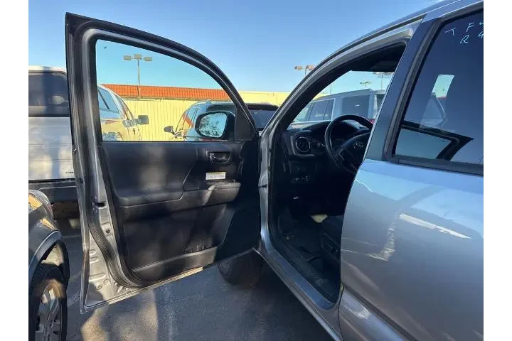 $34645 : Toyota Tacoma 2020 4x4 TRD P image 5