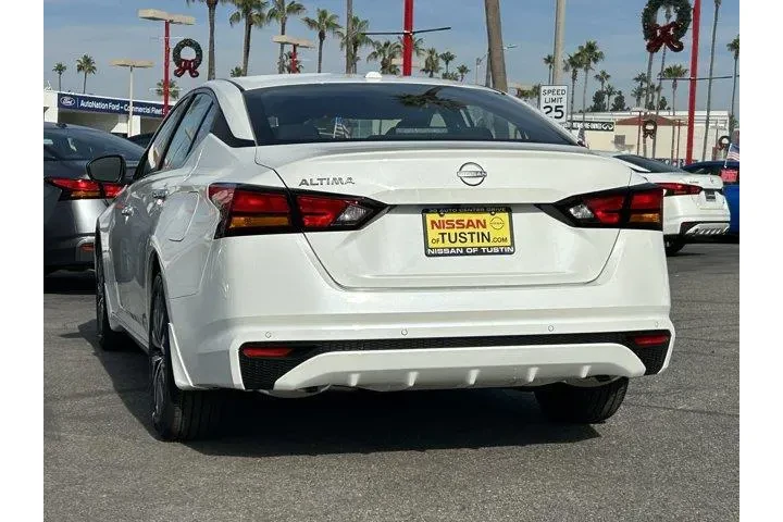 $27070 : Nissan Altima 2025 2.5 SV 4d image 3