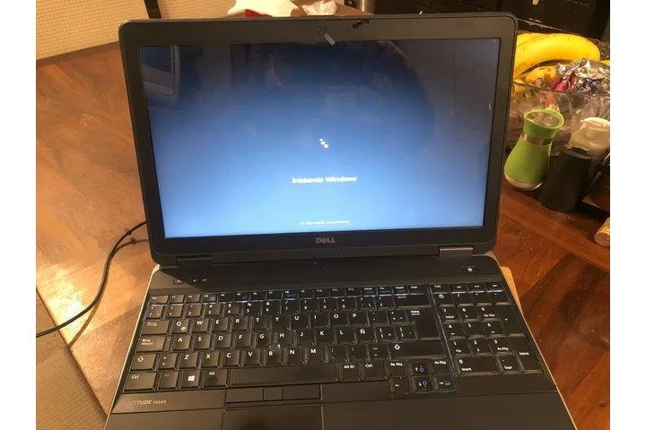 $2700 : Laptop Latitud E6540 i7 16RAM image 3
