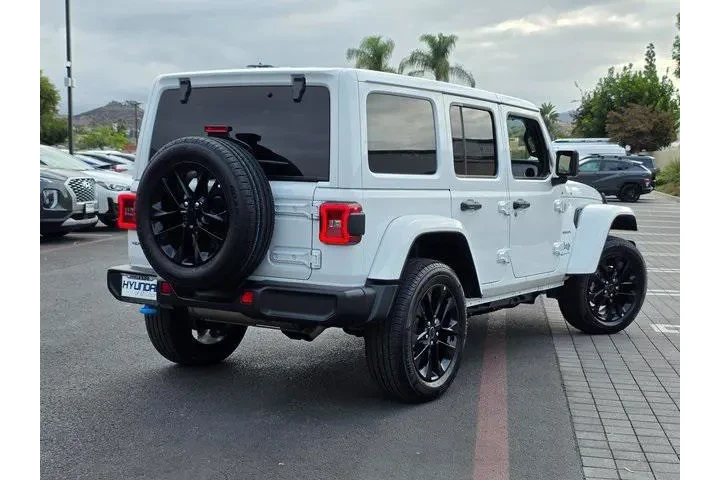 $33336 : Jeep Wrangler 2024 4x4 Sahar image 5