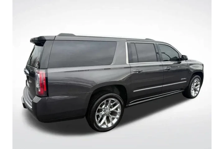 $27110 : 2018 GMC Yukon XL Denali image 10