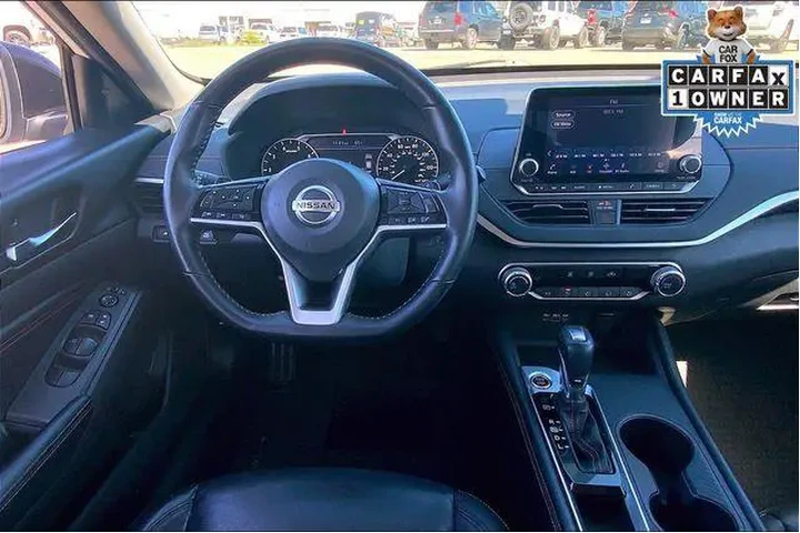 $9985 : Nissan Altima 2021 2.5 SR 4d image 5