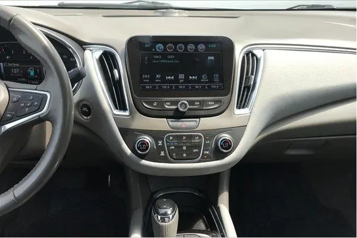 $9995 : Chevrolet Malibu 2018 Hybrid image 6