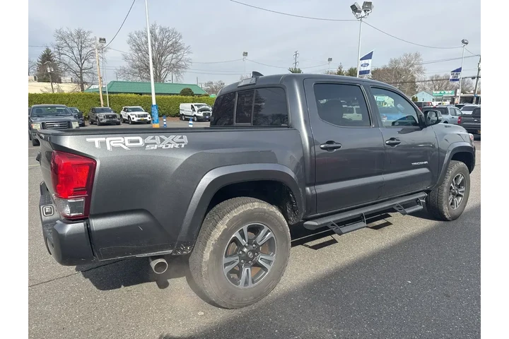 $30995 : Toyota Tacoma 2016 4x4 SR V6 image 5