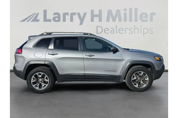 $16583 : Jeep Cherokee 2019 4x4 Trail image 6