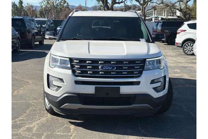 $12990 : Ford Explorer 2017 XLT 4dr S image 2