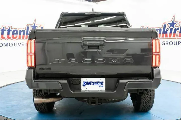 $40000 : Toyota Tacoma 2025 4x4 TRD O image 6