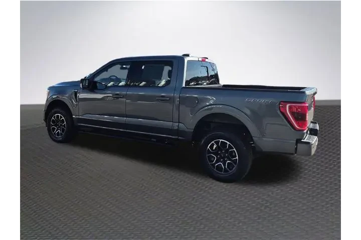 $35982 : Ford F-150 2023 4x4 XLT 4dr image 5