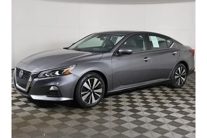 $16193 : Nissan Altima 2022 2.5 SV 4d image 5