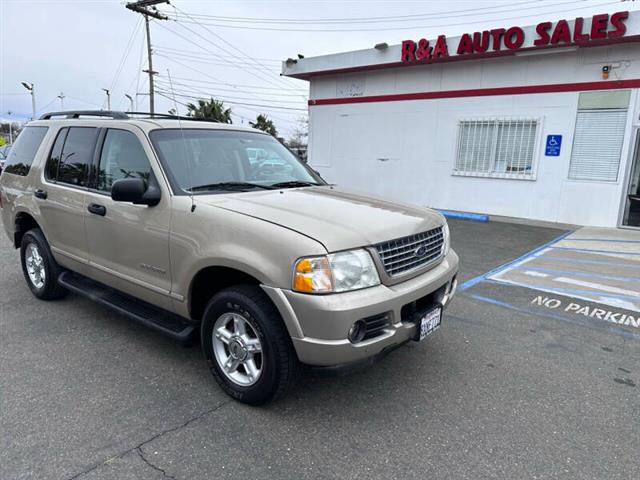 $5795 : 2004 Explorer XLT image 2