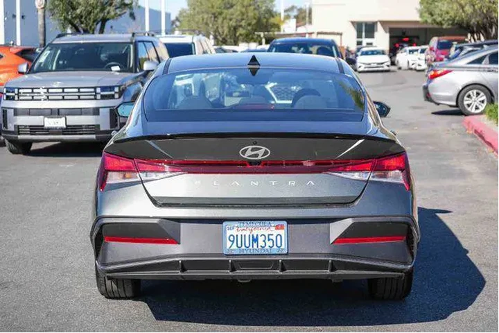 $21000 : Hyundai ELANTRA 2025 SEL Spo image 8