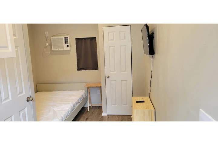 $850 : Studio completamente amueblado image 2