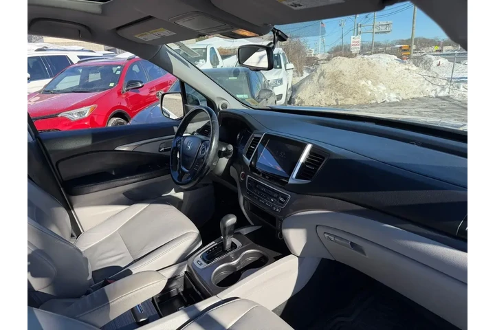 $10998 : Honda Pilot 2017 AWD EX-L 4d image 7