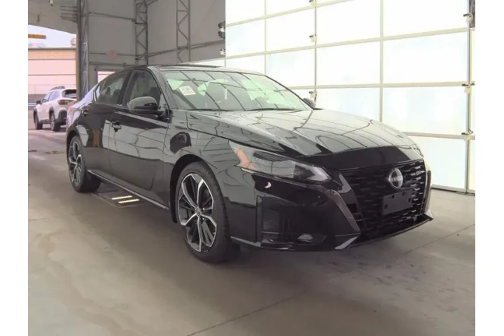 $24893 : Nissan Altima 2023 AWD 2.5 S image 4