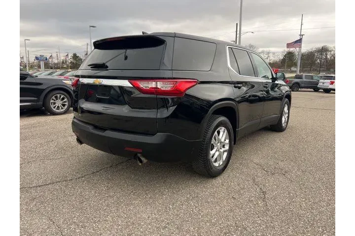 $16744 : Chevrolet Traverse 2020 4x4 image 4