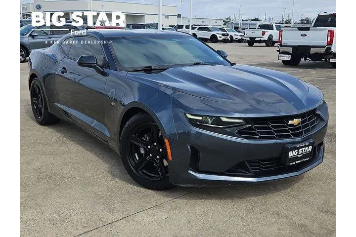 $20995 : Chevrolet Camaro 2021 LT 2dr image 1