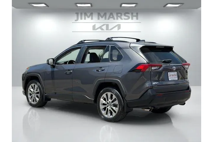 $23588 : Toyota RAV4 2019 XLE Premium image 7