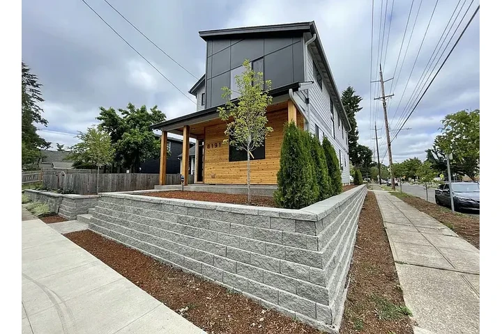 $2000 : HOME FOR RENT IN PORTLAND OR image 3