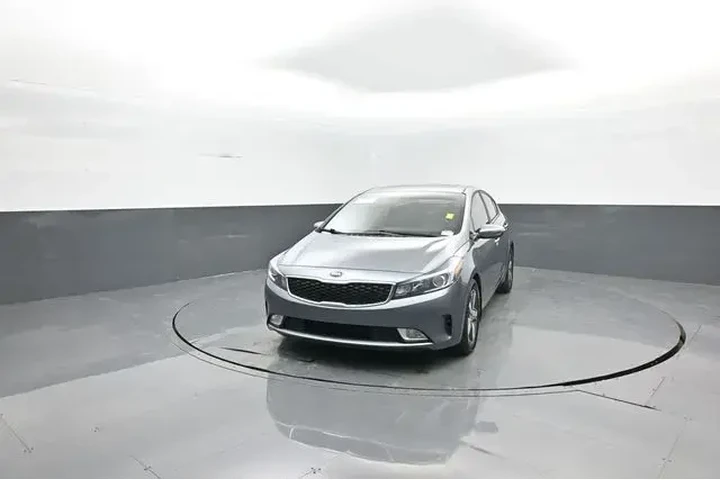 $12952 : Kia Forte 2018 S 4dr Sedan image 3