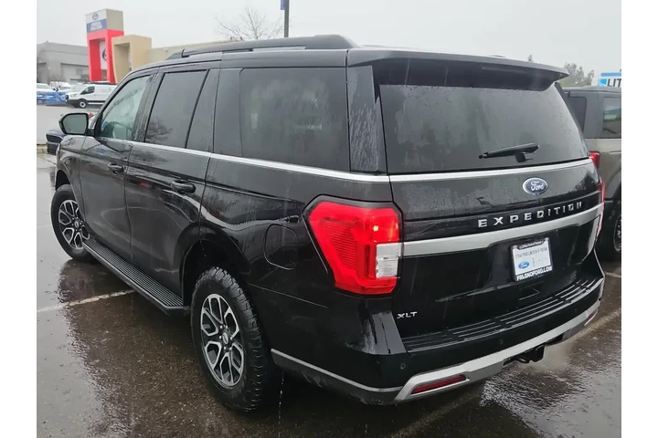 $34000 : Ford Expedition 2024 4x2 XLT image 6