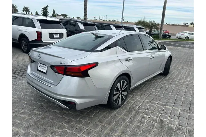 $14995 : Nissan Altima 2020 2.5 SV 4d image 4