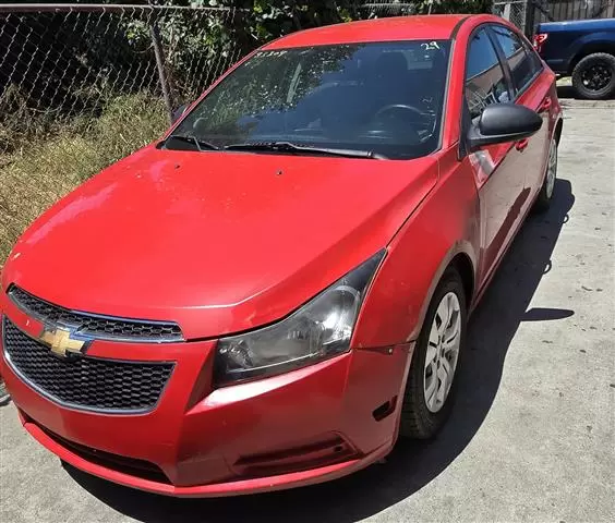 $6000 : Chevy cruze usado image 1