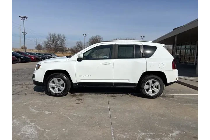 $10998 : Jeep Compass 2017 Latitude 4 image 2
