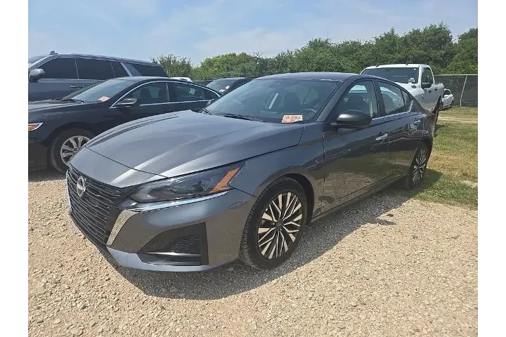 $18703 : Nissan Altima 2025 2.5 SV 4d image 1