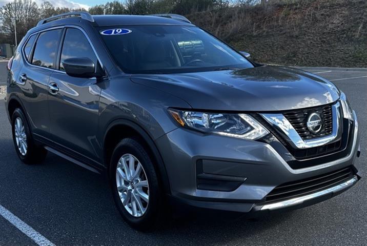 $16897 : PRE-OWNED 2019 NISSAN ROGUE S image 7
