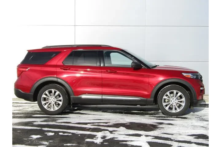 $22886 : Ford Explorer 2020 AWD XLT 4 image 4