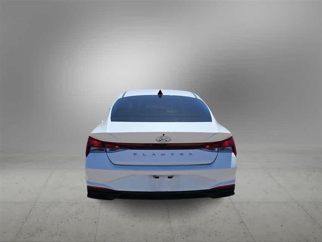 $16790 : Pre-Owned 2021 Hyundai Elantr image 4