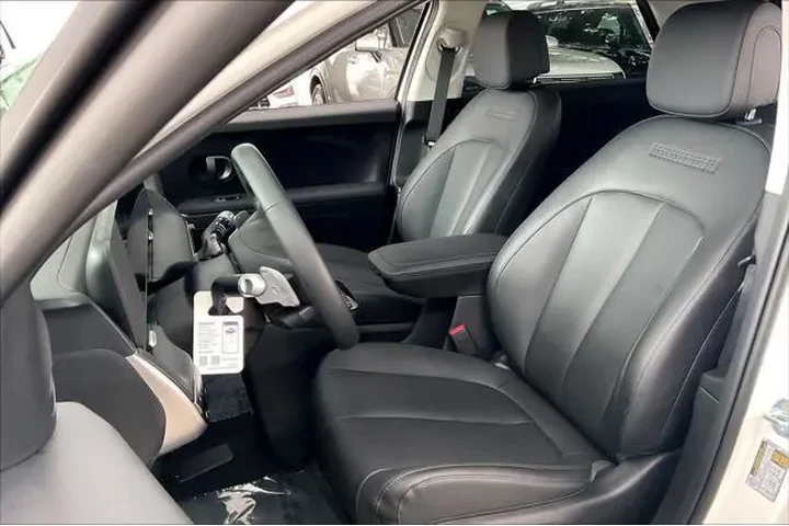 $34207 : Hyundai IONIQ 5 2026 SEL 4dr image 7