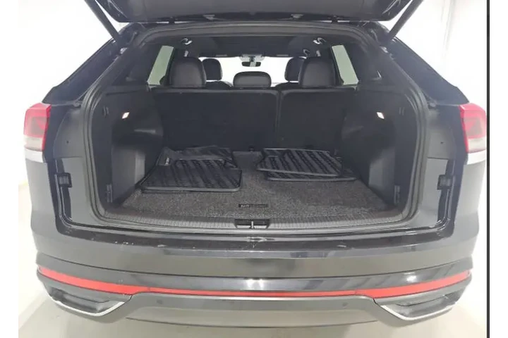 2021 Atlas Cross Sport SE 4Mo image 5