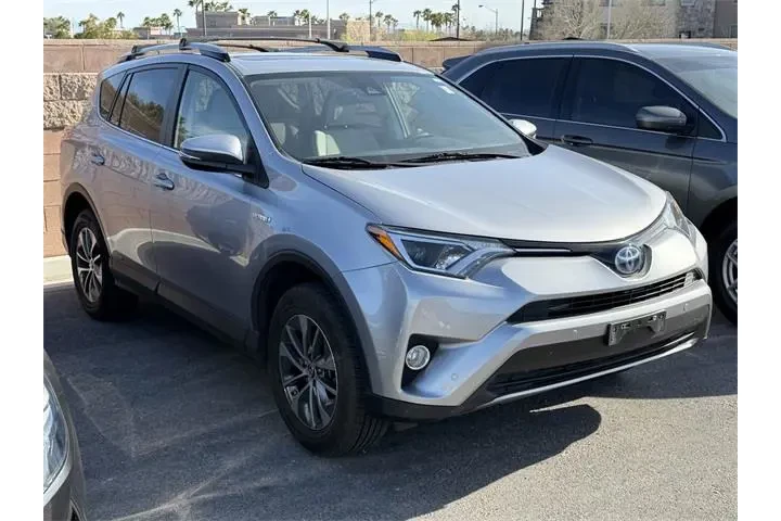 $23988 : Toyota RAV4 Hybrid 2017 AWD image 5