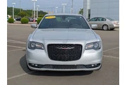 $28450 : Chrysler 300 2023 S V6 4dr S thumbnail