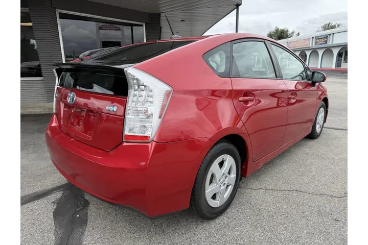 $8300 : 2011 Prius Four image 7