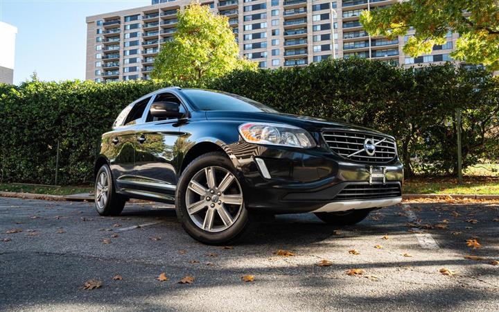 $13000 : 2016 VOLVO XC60 image 2