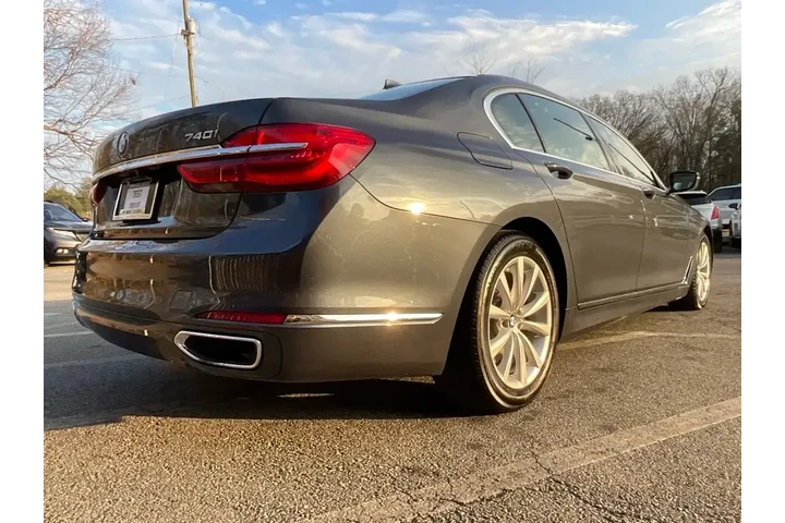 $18985 : BMW 7 Series 2016 740i 4dr S image 5