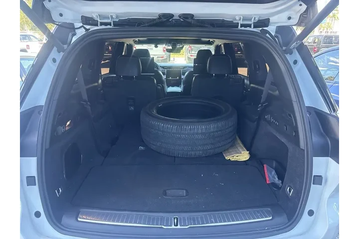 $37997 : Jeep Grand Cherokee L 2024 4 image 9