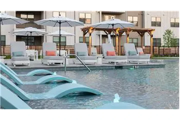 $2012 : Rental property with 2 bedro image 1