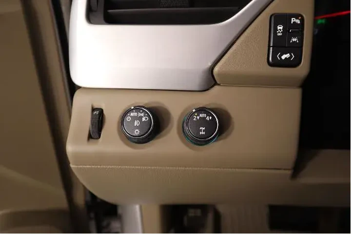 $33299 : GMC Yukon 2020 4x4 SLT 4dr S image 10