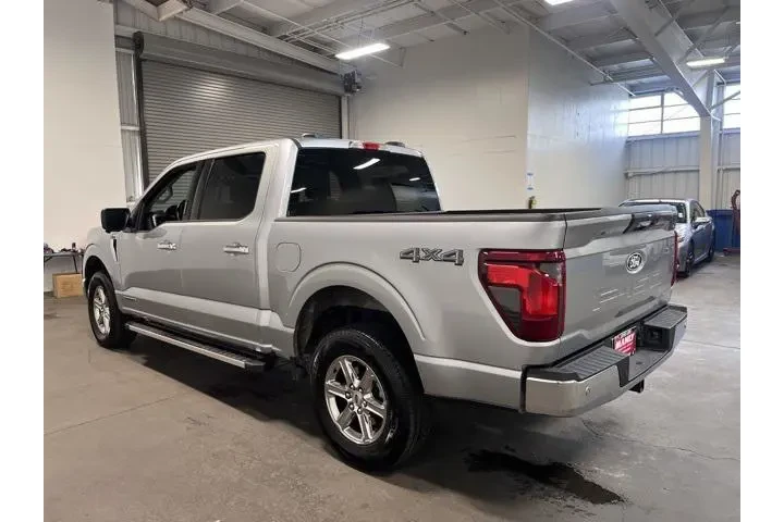 $35637 : Ford F-150 2024 4x4 XLT 4dr image 5