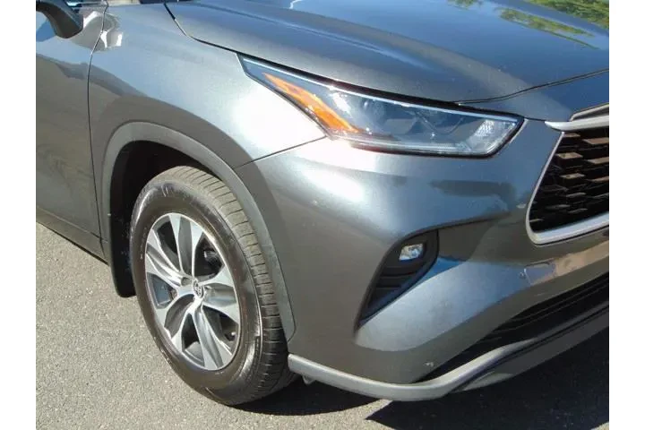 $26211 : Toyota Highlander 2021 AWD X image 2