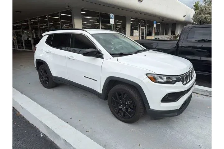 $14000 : Jeep Compass 2022 4x4 Latitu image 4