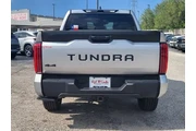 $39800 : Toyota Tundra 2023 4x4 SR5 4 thumbnail