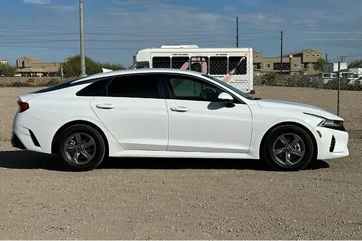 $19500 : Kia K5 2024 LXS 4dr Sedan image 3