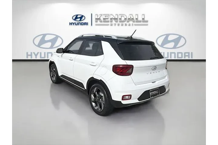 $17126 : Hyundai VENUE 2023 Limited 4 image 1