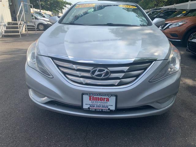 $8499 : 2013 Sonata SE image 1