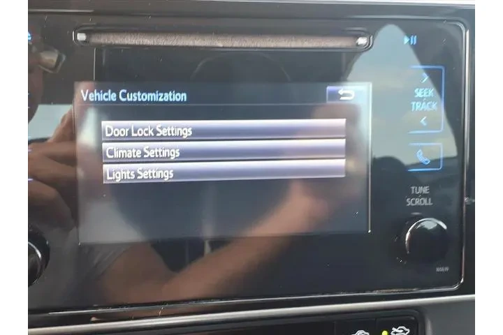 $16988 : Toyota Corolla 2017 SE 4dr S image 9