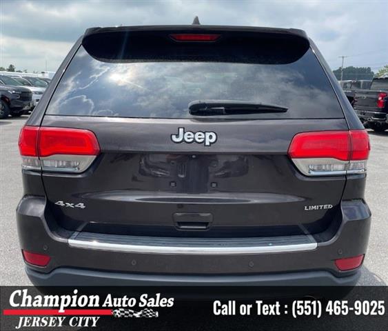 Used 2017 Grand Cherokee Limi image 6